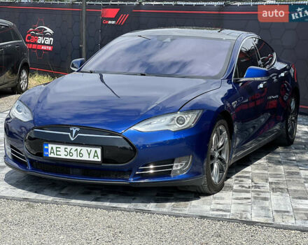 Синий Тесла Модель С, объемом двигателя 0 л и пробегом 200 тыс. км за 13500 $, фото 7 на Automoto.ua