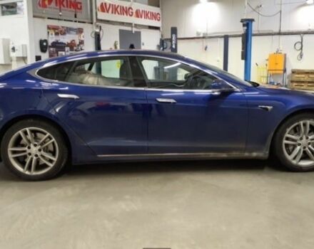 Тесла Модель С 2017 в Киеве на Automoto.ua Синий Тесла Модель С, объемом двигателя 0 л и пробегом 134 тыс. км за 15900 $, фото 2 на Automoto.ua