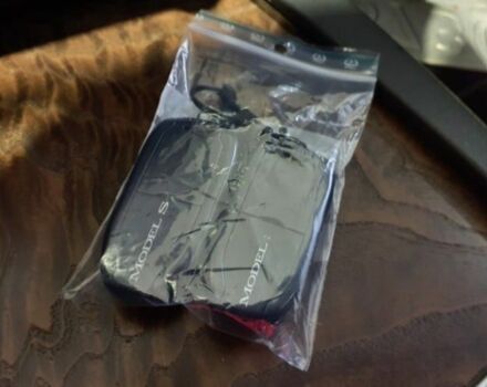 Тесла Модель С 2017 в Киеве на Automoto.ua Синий Тесла Модель С, объемом двигателя 0 л и пробегом 134 тыс. км за 15900 $, фото 6 на Automoto.ua