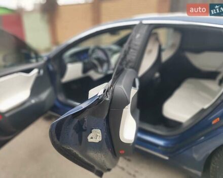 Синий Тесла Модель С, объемом двигателя 0 л и пробегом 122 тыс. км за 17750 $, фото 3 на Automoto.ua