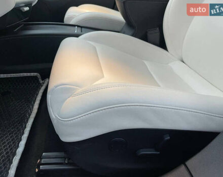 Синій Тесла Модель С, об'ємом двигуна 0 л та пробігом 115 тис. км за 22700 $, фото 17 на Automoto.ua
