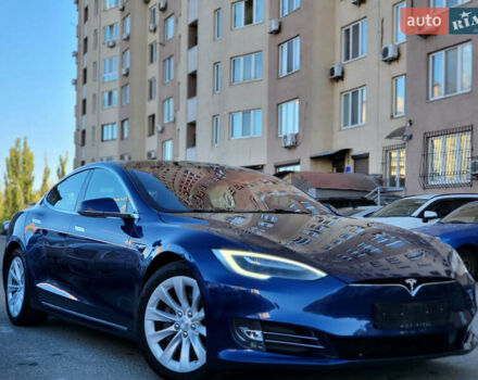Тесла Модель С 2017 у Києві на Automoto.ua Синій Тесла Модель С, об'ємом двигуна 0 л та пробігом 159 тис. км за 17900 $, фото 2 на Automoto.ua