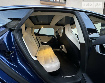 Синий Тесла Модель С, объемом двигателя 0 л и пробегом 125 тыс. км за 29999 $, фото 17 на Automoto.ua