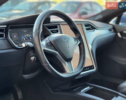 Тесла Модель С 2017 у Києві на Automoto.ua Синій Тесла Модель С, об'ємом двигуна 0 л та пробігом 159 тис. км за 17900 $, фото 12 на Automoto.ua