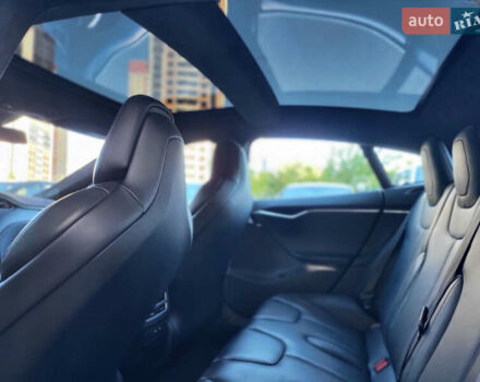 Тесла Модель С 2017 у Києві на Automoto.ua Синій Тесла Модель С, об'ємом двигуна 0 л та пробігом 159 тис. км за 17900 $, фото 17 на Automoto.ua