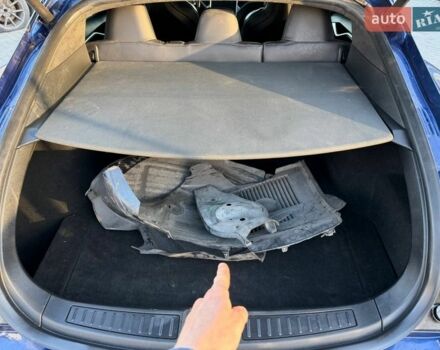 Синий Тесла Модель С, объемом двигателя 0 л и пробегом 185 тыс. км за 13400 $, фото 19 на Automoto.ua