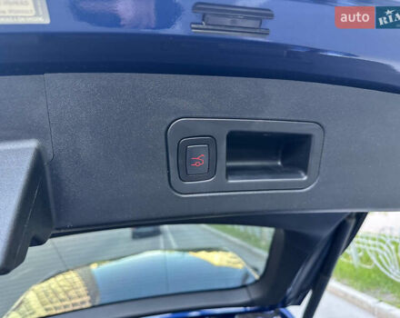 Синий Тесла Модель С, объемом двигателя 0 л и пробегом 147 тыс. км за 23333 $, фото 9 на Automoto.ua