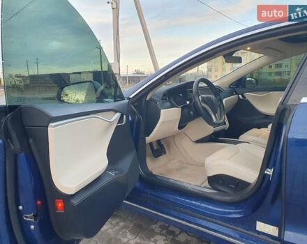 Синий Тесла Модель С, объемом двигателя 0 л и пробегом 130 тыс. км за 25000 $, фото 15 на Automoto.ua