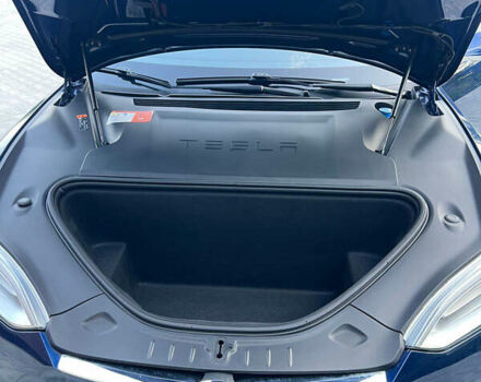 Синий Тесла Модель С, объемом двигателя 0 л и пробегом 206 тыс. км за 24528 $, фото 5 на Automoto.ua