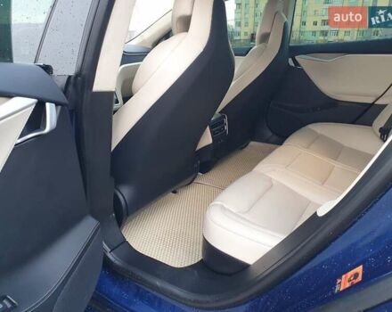 Синий Тесла Модель С, объемом двигателя 0 л и пробегом 130 тыс. км за 25000 $, фото 13 на Automoto.ua