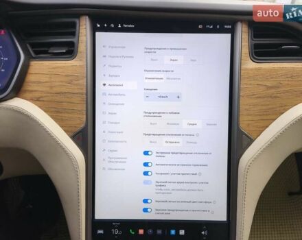Синій Тесла Модель С, об'ємом двигуна 0 л та пробігом 126 тис. км за 18900 $, фото 20 на Automoto.ua