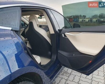 Синий Тесла Модель С, объемом двигателя 0 л и пробегом 130 тыс. км за 25000 $, фото 12 на Automoto.ua