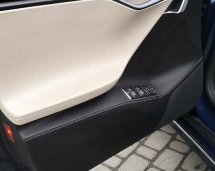 Синий Тесла Модель С, объемом двигателя 0 л и пробегом 183 тыс. км за 20900 $, фото 16 на Automoto.ua