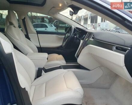 Синий Тесла Модель С, объемом двигателя 0 л и пробегом 130 тыс. км за 25000 $, фото 18 на Automoto.ua