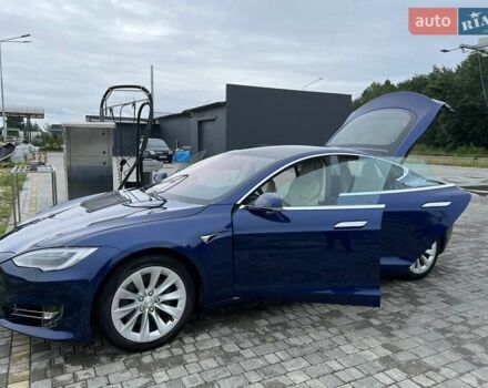 Синій Тесла Модель С, об'ємом двигуна 0 л та пробігом 49 тис. км за 42000 $, фото 30 на Automoto.ua