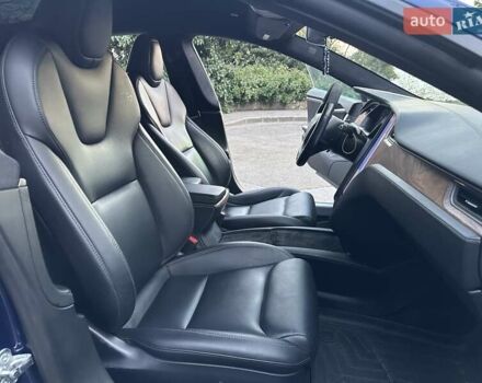 Синій Тесла Модель С, об'ємом двигуна 0 л та пробігом 103 тис. км за 26900 $, фото 10 на Automoto.ua