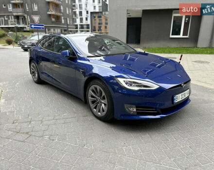 Синий Тесла Модель С, объемом двигателя 0 л и пробегом 90 тыс. км за 34000 $, фото 6 на Automoto.ua
