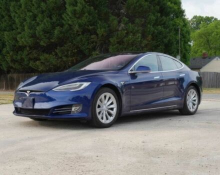 Синий Тесла Модель С, объемом двигателя 0 л и пробегом 46 тыс. км за 9100 $, фото 2 на Automoto.ua