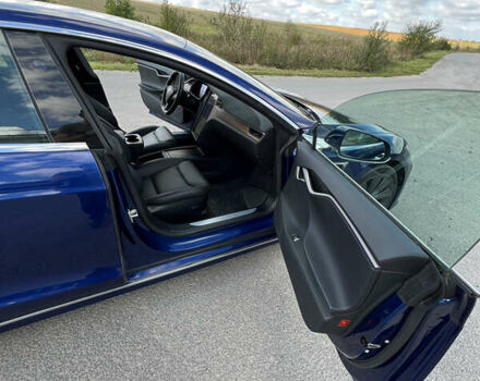 Синий Тесла Модель С, объемом двигателя 0 л и пробегом 77 тыс. км за 26700 $, фото 26 на Automoto.ua