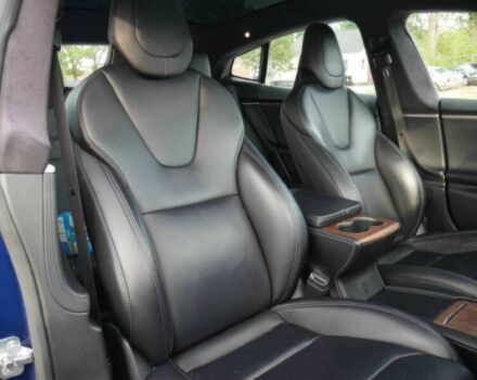 Синий Тесла Модель С, объемом двигателя 0 л и пробегом 46 тыс. км за 9100 $, фото 8 на Automoto.ua