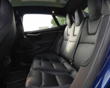 Синий Тесла Модель С, объемом двигателя 0 л и пробегом 46 тыс. км за 9100 $, фото 10 на Automoto.ua