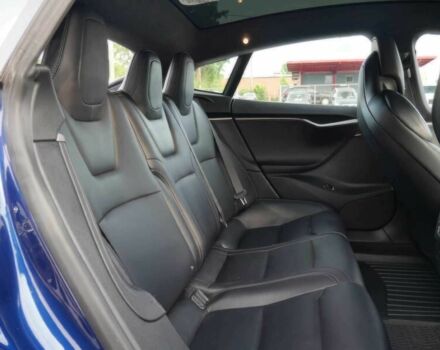 Синий Тесла Модель С, объемом двигателя 0 л и пробегом 46 тыс. км за 9100 $, фото 9 на Automoto.ua