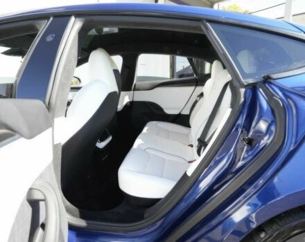 Синий Тесла Модель С, объемом двигателя 0 л и пробегом 18 тыс. км за 13200 $, фото 9 на Automoto.ua