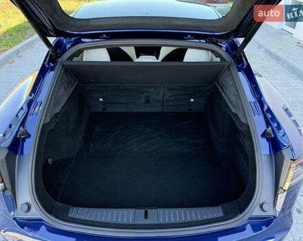 Синий Тесла Модель С, объемом двигателя 0 л и пробегом 1 тыс. км за 52500 $, фото 34 на Automoto.ua