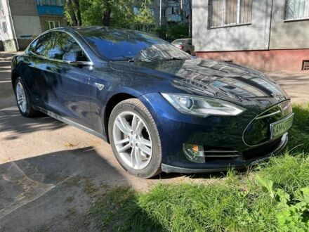 Тесла Модель С 2013 в Житомире на Automoto.ua Синий Тесла Модель С, объемом двигателя 0 л и пробегом 106 тыс. км за 11850 $, фото 1 на Automoto.ua