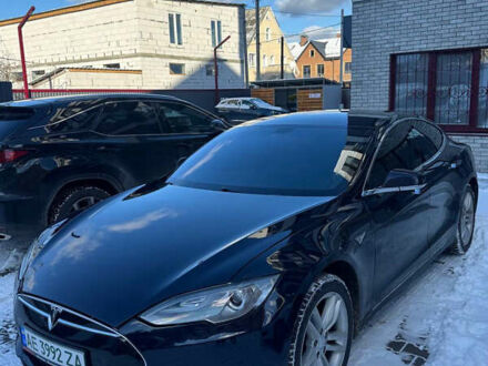 Тесла Модель С 2013 в Киеве на Automoto.ua Синий Тесла Модель С, объемом двигателя 0 л и пробегом 180 тыс. км за 13999 $, фото 1 на Automoto.ua