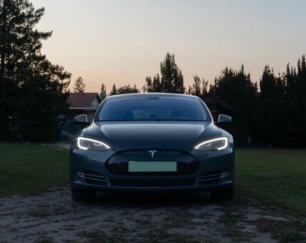 Тесла Модель С 2014 в Киеве на Automoto.ua Синий Тесла Модель С, объемом двигателя 0 л и пробегом 140 тыс. км за 8000 $, фото 1 на Automoto.ua