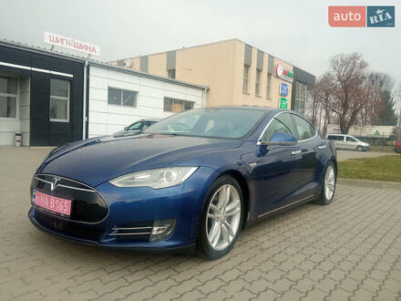 Тесла Модель С 2015 в Радехове на Automoto.ua Синий Тесла Модель С, объемом двигателя 0 л и пробегом 196 тыс. км за 14900 $, фото 1 на Automoto.ua