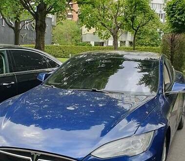 Синий Тесла Модель С, объемом двигателя 0 л и пробегом 150 тыс. км за 15000 $, фото 1 на Automoto.ua