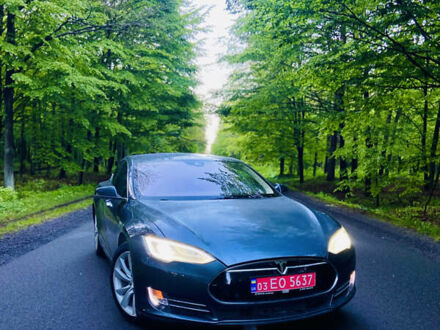 Тесла Модель С 2015 в Луцке на Automoto.ua Синий Тесла Модель С, объемом двигателя 0 л и пробегом 47 тыс. км за 13700 $, фото 1 на Automoto.ua