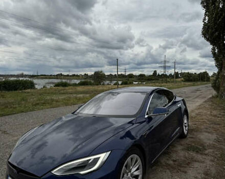 Синий Тесла Модель С, объемом двигателя 0 л и пробегом 218 тыс. км за 16000 $, фото 1 на Automoto.ua
