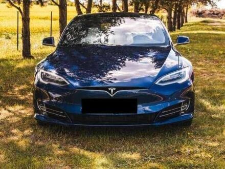 Тесла Модель С 2017 в Киеве на Automoto.ua Синий Тесла Модель С, объемом двигателя 0 л и пробегом 82 тыс. км за 14600 $, фото 1 на Automoto.ua
