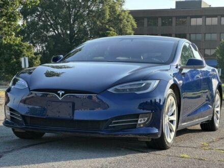 Тесла Модель С 2017 в Тернополе на Automoto.ua Синий Тесла Модель С, объемом двигателя 0 л и пробегом 78 тыс. км за 9400 $, фото 1 на Automoto.ua