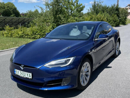 Тесла Модель С 2017 в Хмельницком на Automoto.ua Синий Тесла Модель С, объемом двигателя 0 л и пробегом 146 тыс. км за 18000 $, фото 1 на Automoto.ua
