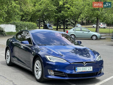 Тесла Модель С 2017 в Днепре (Днепропетровске) на Automoto.ua Синий Тесла Модель С, объемом двигателя 0 л и пробегом 133 тыс. км за 20500 $, фото 1 на Automoto.ua