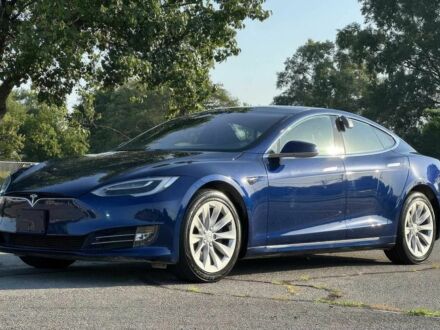Тесла Модель С 2017 у Львові на Automoto.ua Синій Тесла Модель С, об'ємом двигуна 0 л та пробігом 87 тис. км за 9500 $, фото 1 на Automoto.ua