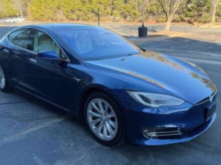 Синий Тесла Модель С, объемом двигателя 0 л и пробегом 101 тыс. км за 10150 $, фото 1 на Automoto.ua