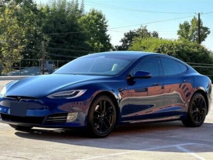 Тесла Модель С 2018 в Днепре (Днепропетровске) на Automoto.ua Синий Тесла Модель С, объемом двигателя 0 л и пробегом 49 тыс. км за 17800 $, фото 1 на Automoto.ua