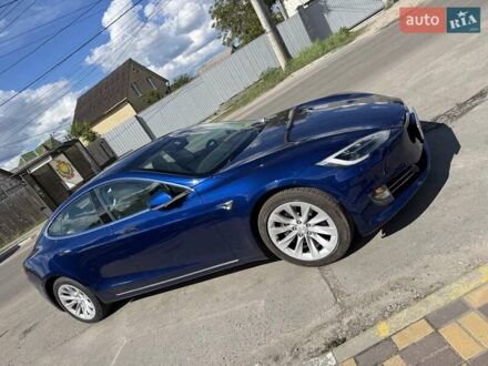 Тесла Модель С 2018 у Києві на Automoto.ua Синій Тесла Модель С, об'ємом двигуна 0 л та пробігом 66 тис. км за 19999 $, фото 1 на Automoto.ua