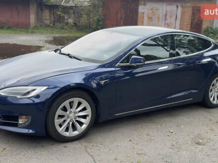 Синий Тесла Модель С, объемом двигателя 0 л и пробегом 131 тыс. км за 20300 $, фото 1 на Automoto.ua