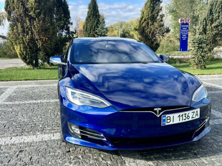 Тесла Модель С 2019 в Киеве на Automoto.ua Синий Тесла Модель С, объемом двигателя 0 л и пробегом 63 тыс. км за 31000 $, фото 1 на Automoto.ua