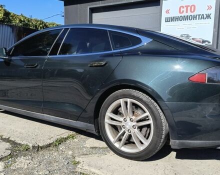 Зеленый Тесла Модель С, объемом двигателя 0 л и пробегом 224 тыс. км за 12200 $, фото 2 на Automoto.ua