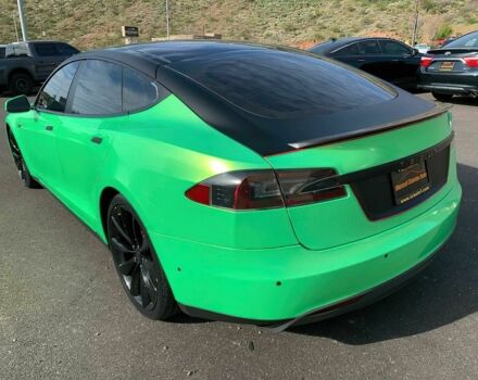Зелений Тесла Модель С, об'ємом двигуна 0 л та пробігом 148 тис. км за 9000 $, фото 4 на Automoto.ua