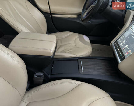 Зелений Тесла Модель С, об'ємом двигуна 0 л та пробігом 160 тис. км за 12599 $, фото 33 на Automoto.ua