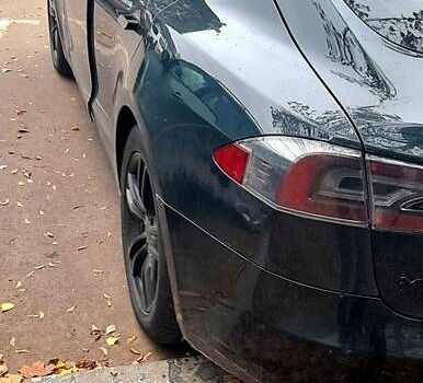 Зеленый Тесла Модель С, объемом двигателя 0 л и пробегом 231 тыс. км за 13800 $, фото 1 на Automoto.ua