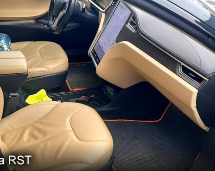 Зеленый Тесла Модель С, объемом двигателя 0 л и пробегом 231 тыс. км за 13800 $, фото 9 на Automoto.ua